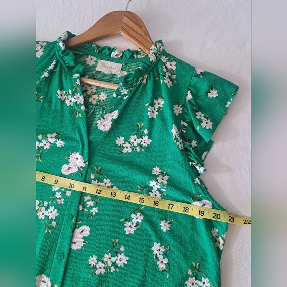 MELLODAY green floral short sleeve Flutter sleeve LARGE hi-low top - Picture 3 of 7